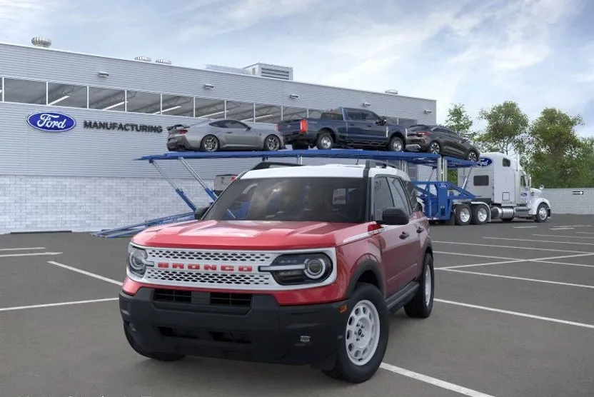 2025 Ford Bronco Sport Heritage photo 1