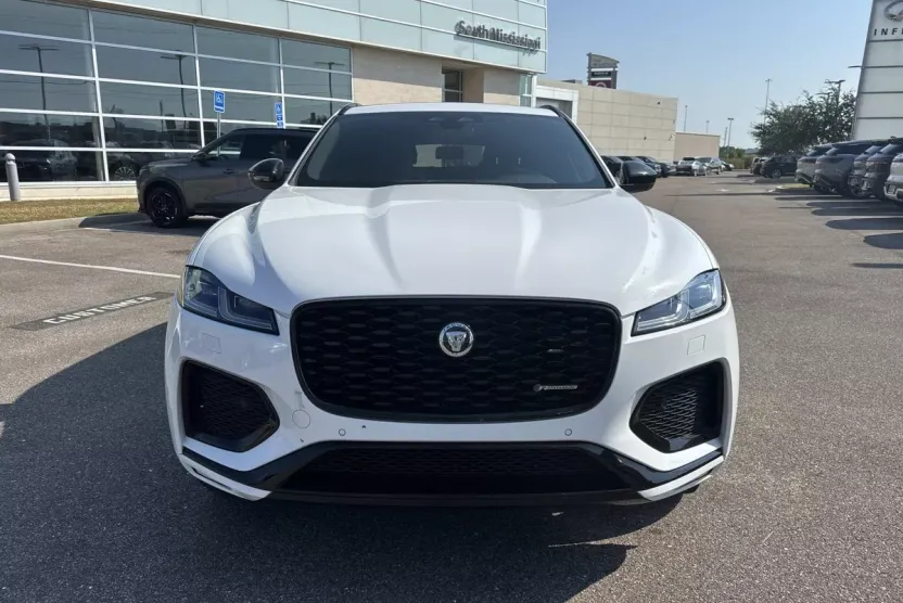 2024 Jaguar F-PACE P250 R-Dynamic S photo 1