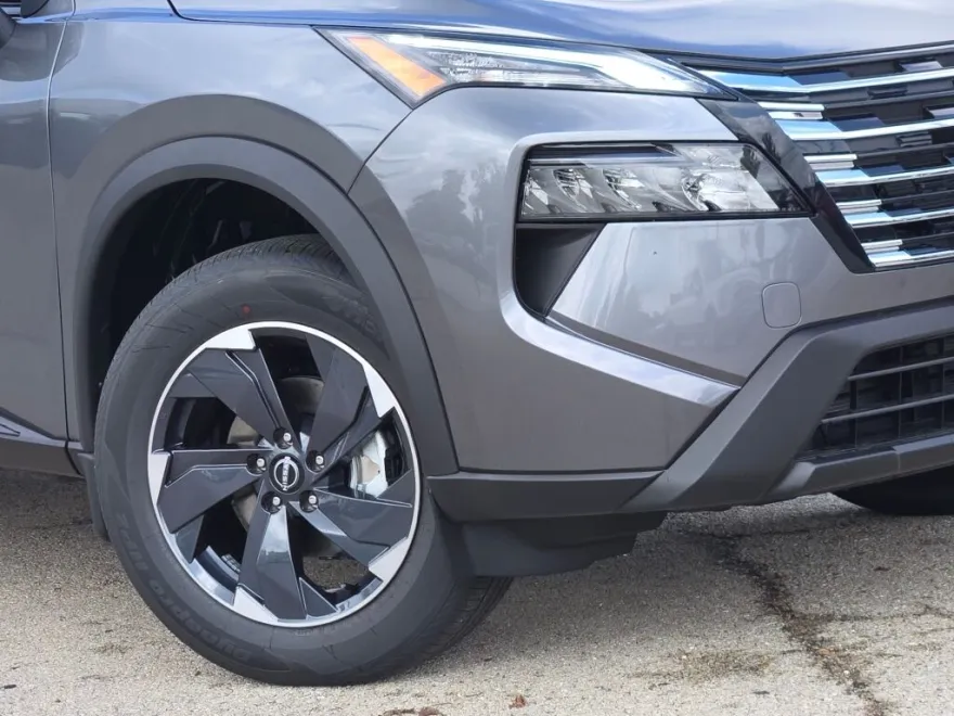 2026 Nissan Rogue SV photo 1