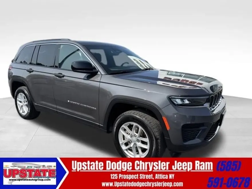 2025 Jeep Grand Cherokee Laredo photo 1