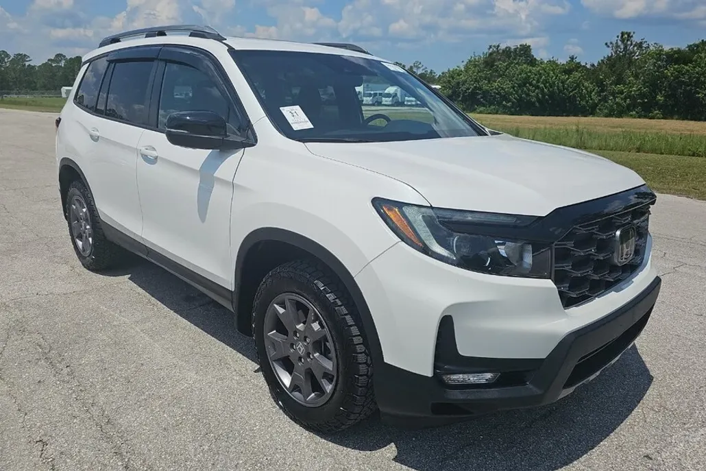 2024 Honda Passport TrailSport photo 1