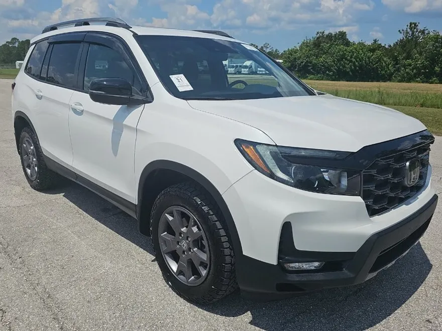 2024 Honda Passport TrailSport photo 1