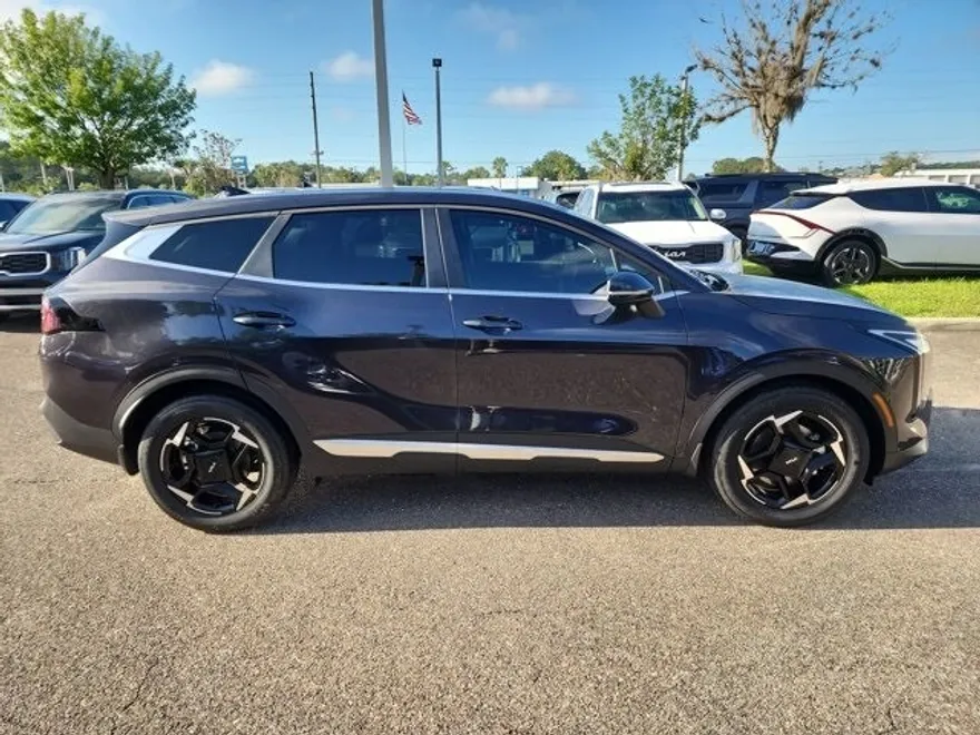 2026 Kia Sportage EX photo 1