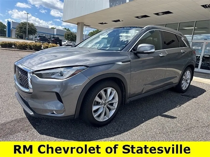 2019 Infiniti QX50 Essential photo 1