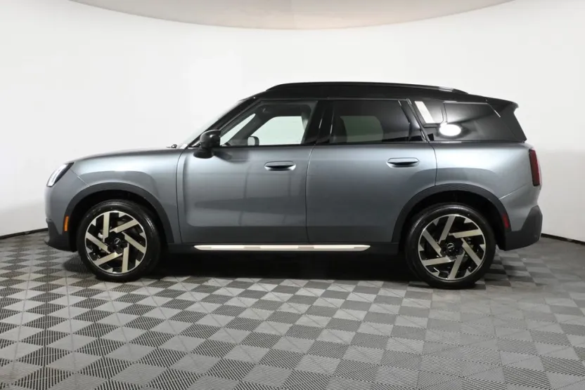 2025 Mini Countryman S ALL4 Iconic photo 1