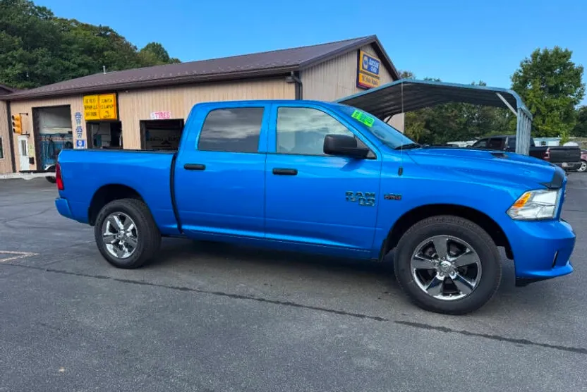 2022 Ram 1500 Classic Tradesman photo 1