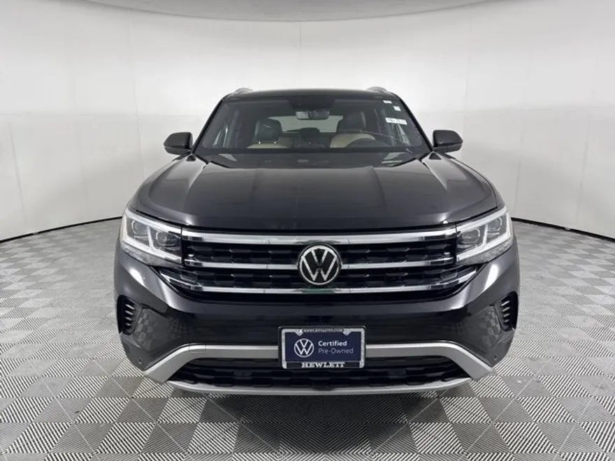 2022 Volkswagen Atlas Cross Sport V6 SE Technology photo 1