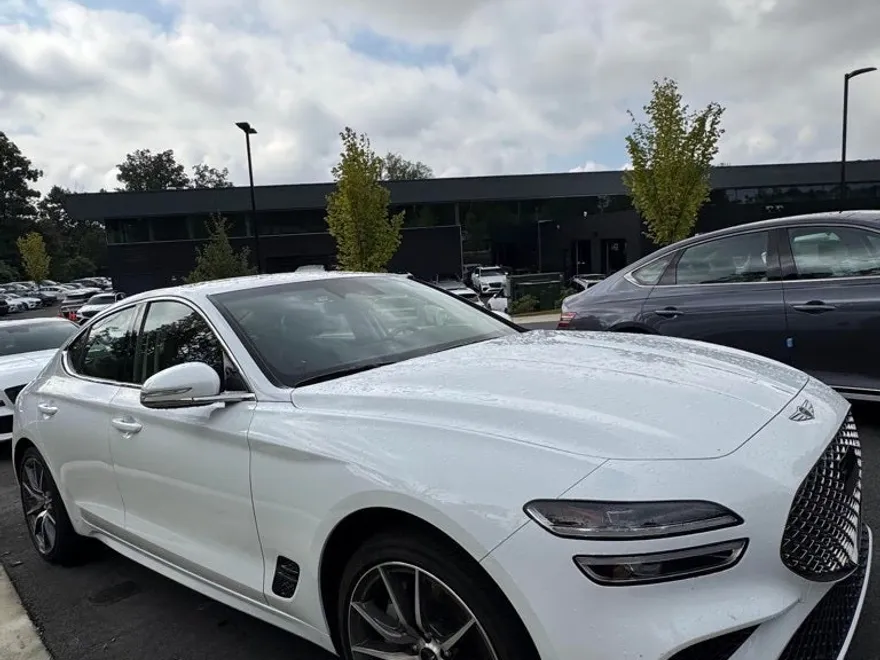 2025 Genesis G70 2.5T photo 1