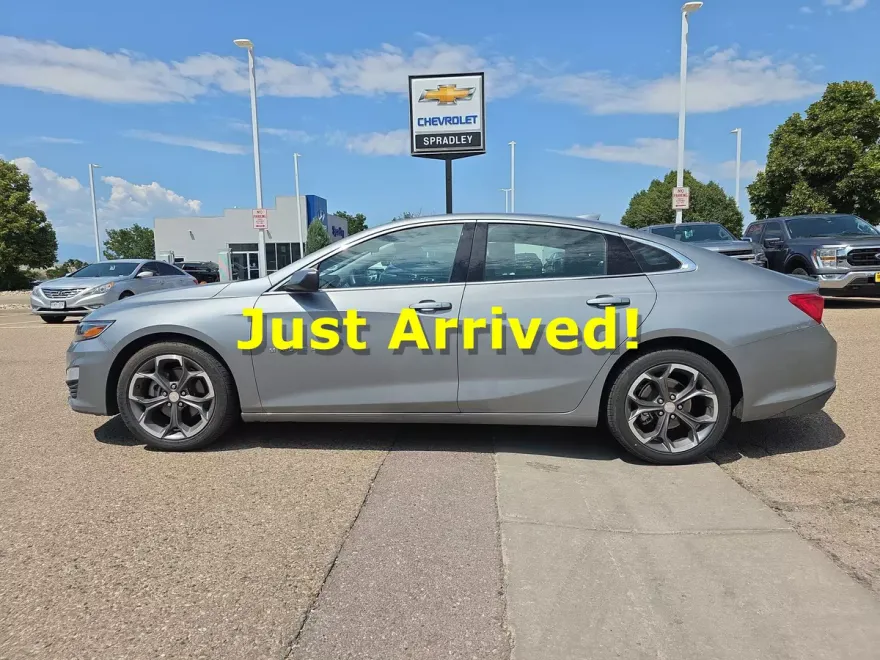2023 Chevrolet Malibu 1LT photo 1