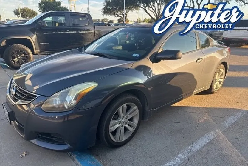 2012 Nissan Altima 2.5 S photo 1