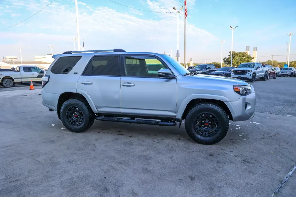 2021 Toyota 4Runner SR5 Premium photo 1