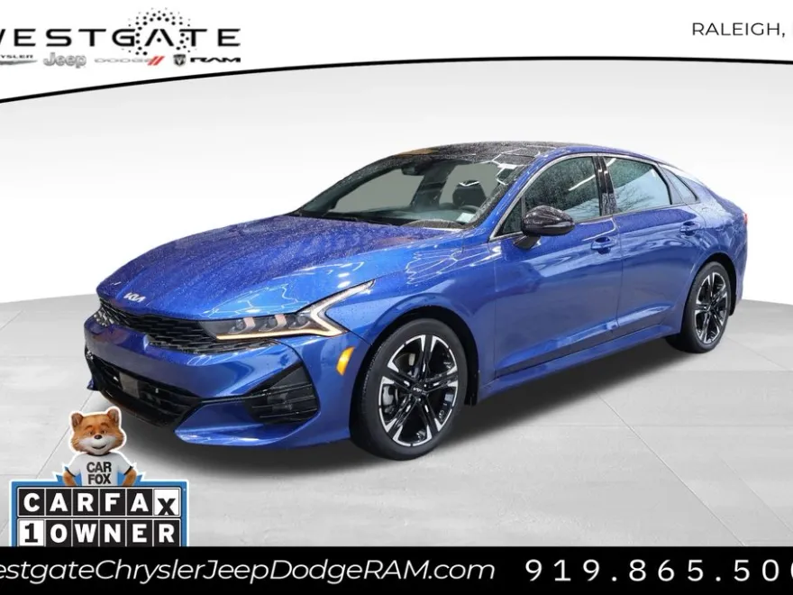 2022 Kia K5 GT-Line photo 1