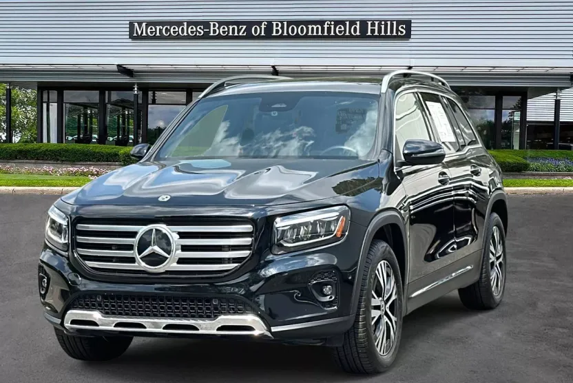 2024 Mercedes Benz GLB 250 4MATIC photo 1