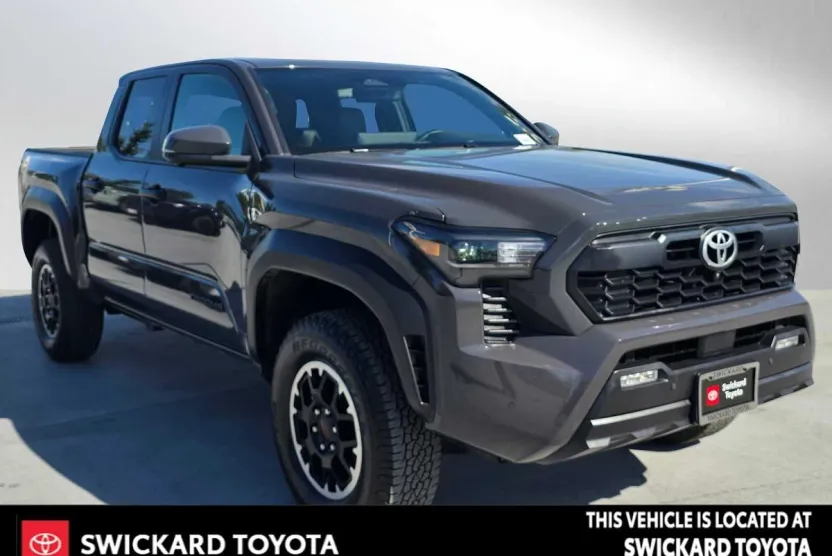 2024 Toyota Tacoma TRD Double Cab photo 1