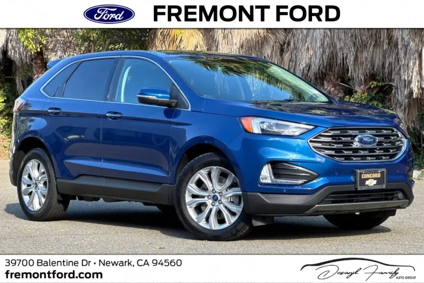 2022 Ford Edge Titanium photo 1