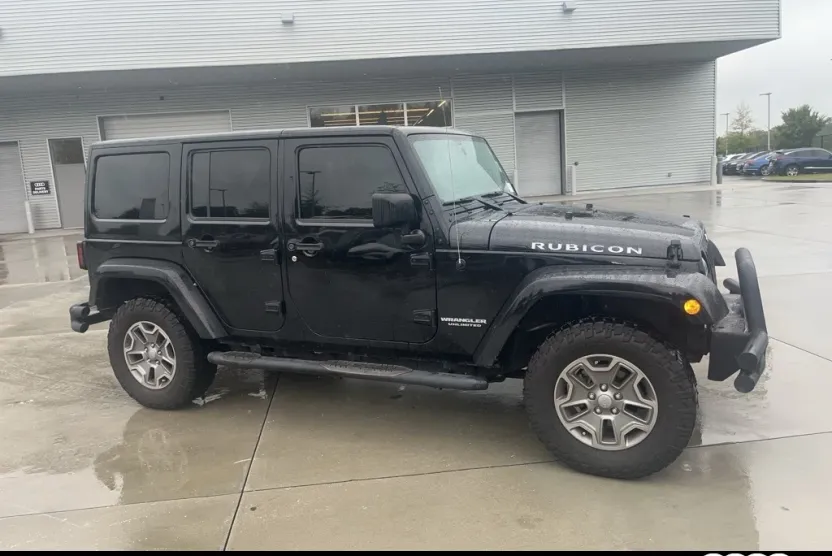 2017 Jeep Wrangler Unlimited Rubicon photo 1