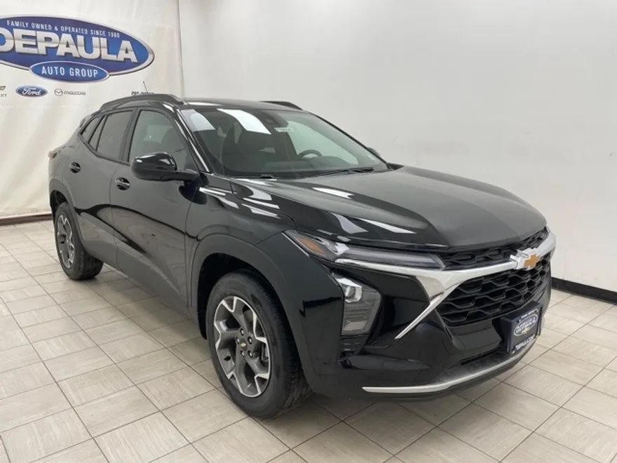 2026 Chevrolet Trax LT photo 1
