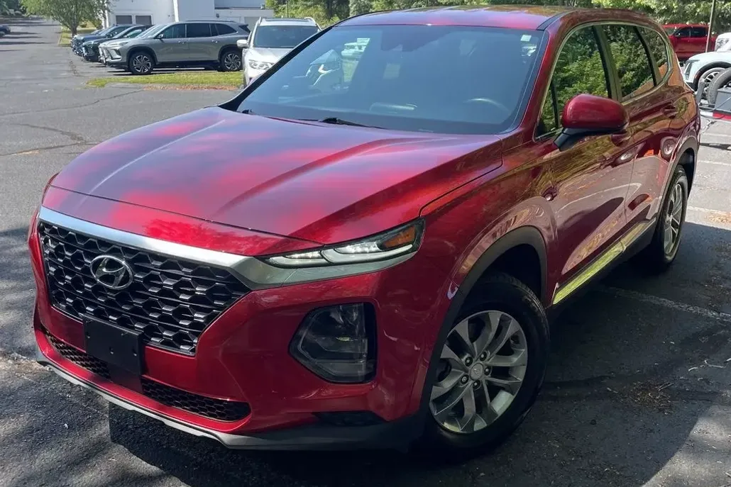 2020 Hyundai Santa Fe SE photo 1