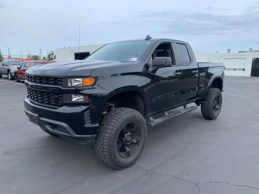 2019 Chevrolet Silverado 1500 Custom photo 1
