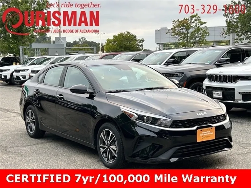 2022 Kia Forte LXS photo 1