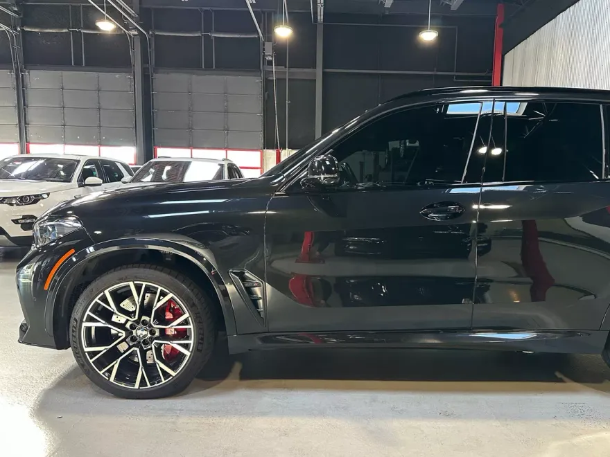 2022 Bmw X5 M photo 1