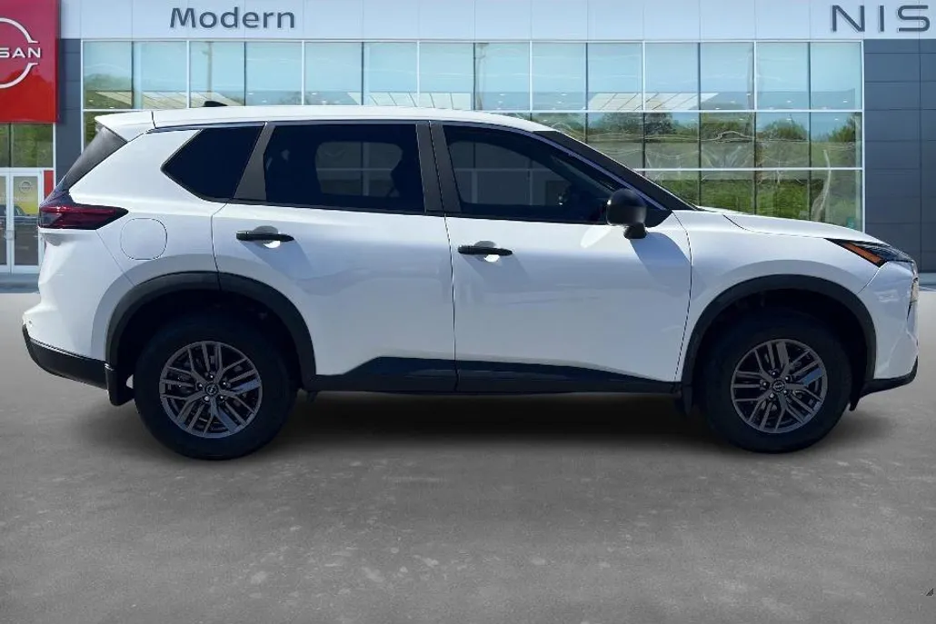 2025 Nissan Rogue S photo 1