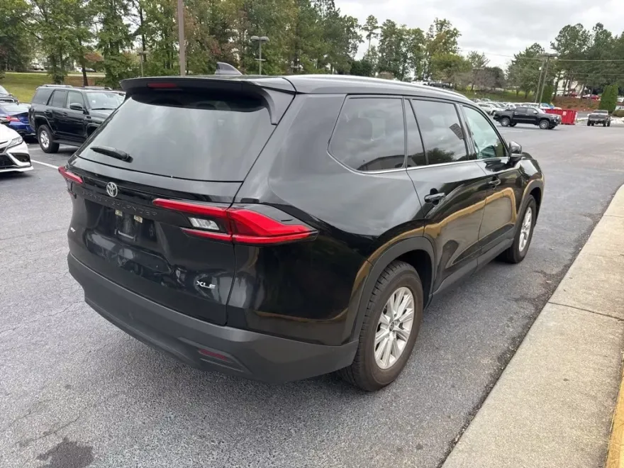2024 Toyota Grand Highlander XLE photo 1