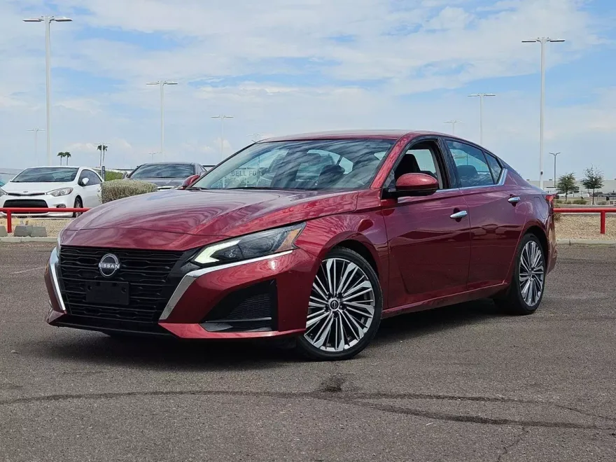 2023 Nissan Altima 2.5 SL photo 1