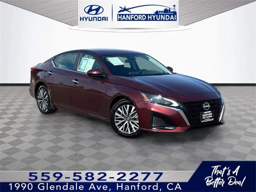 2023 Nissan Altima 2.5 SV photo 1