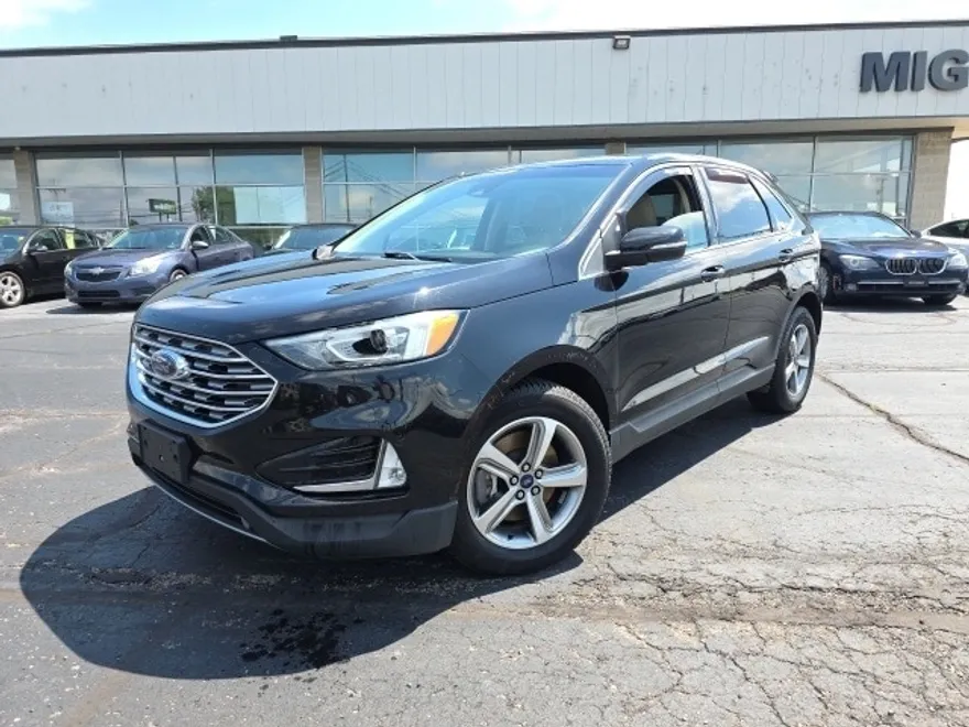 2019 Ford Edge SEL photo 1