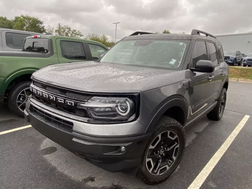 2022 Ford Bronco Sport Outer Banks photo 1