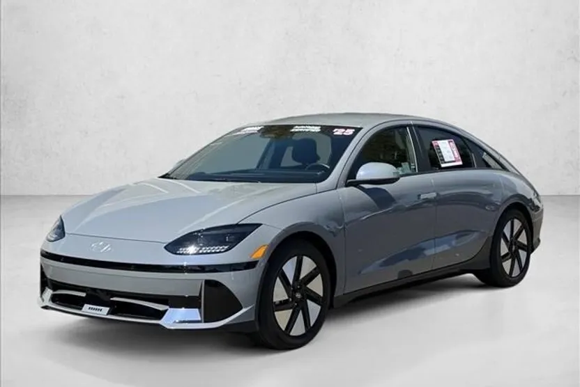 2025 Hyundai Ioniq 6 SE photo 1