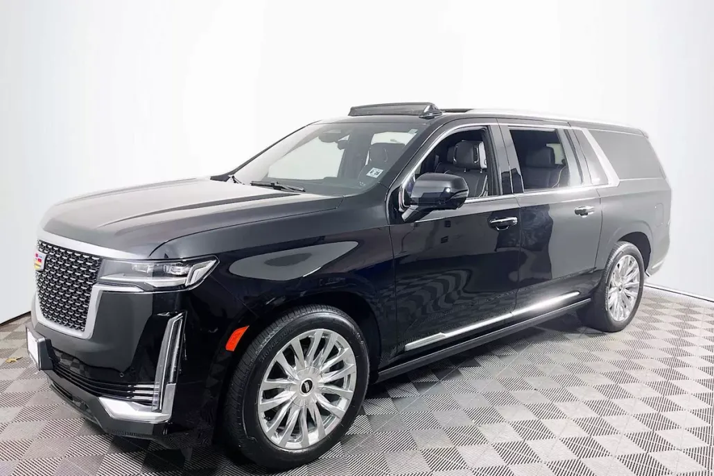 2023 Cadillac Escalade ESV Premium Luxury photo 1