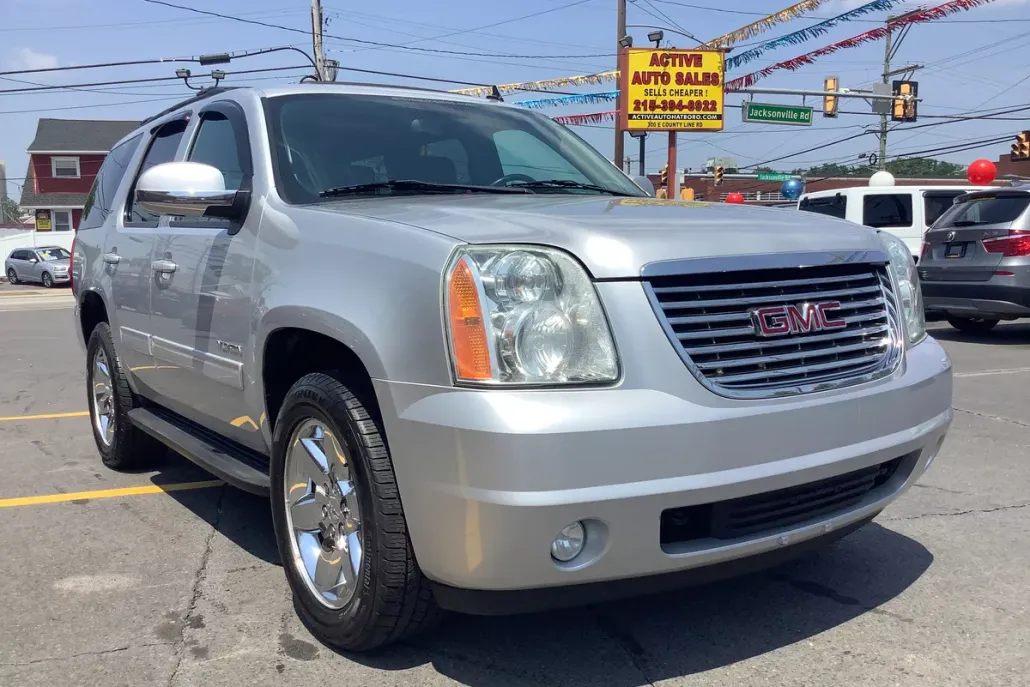 2013 Gmc Yukon SLT photo 1