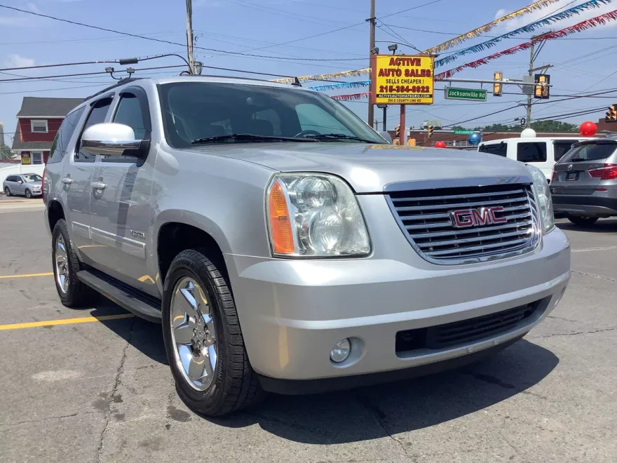 2013 Gmc Yukon SLT photo 1