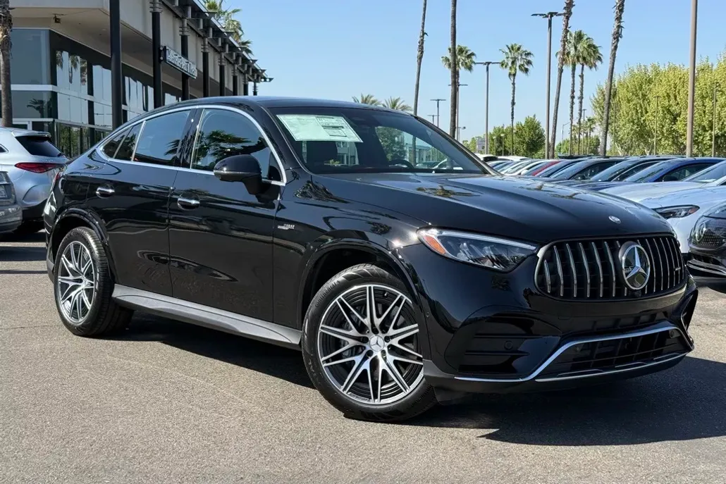2025 Mercedes Benz GLC 43 photo 1