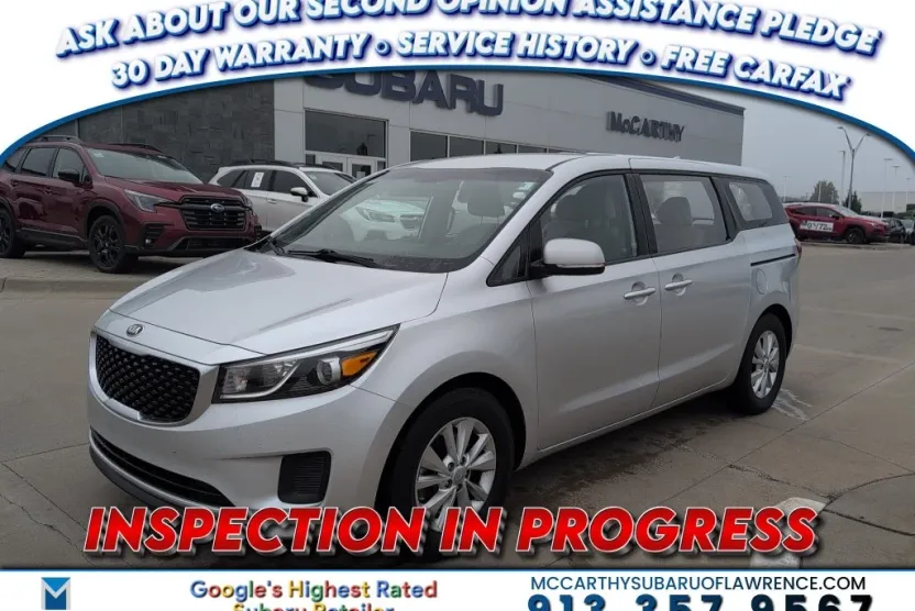 2016 Kia Sedona L photo 1
