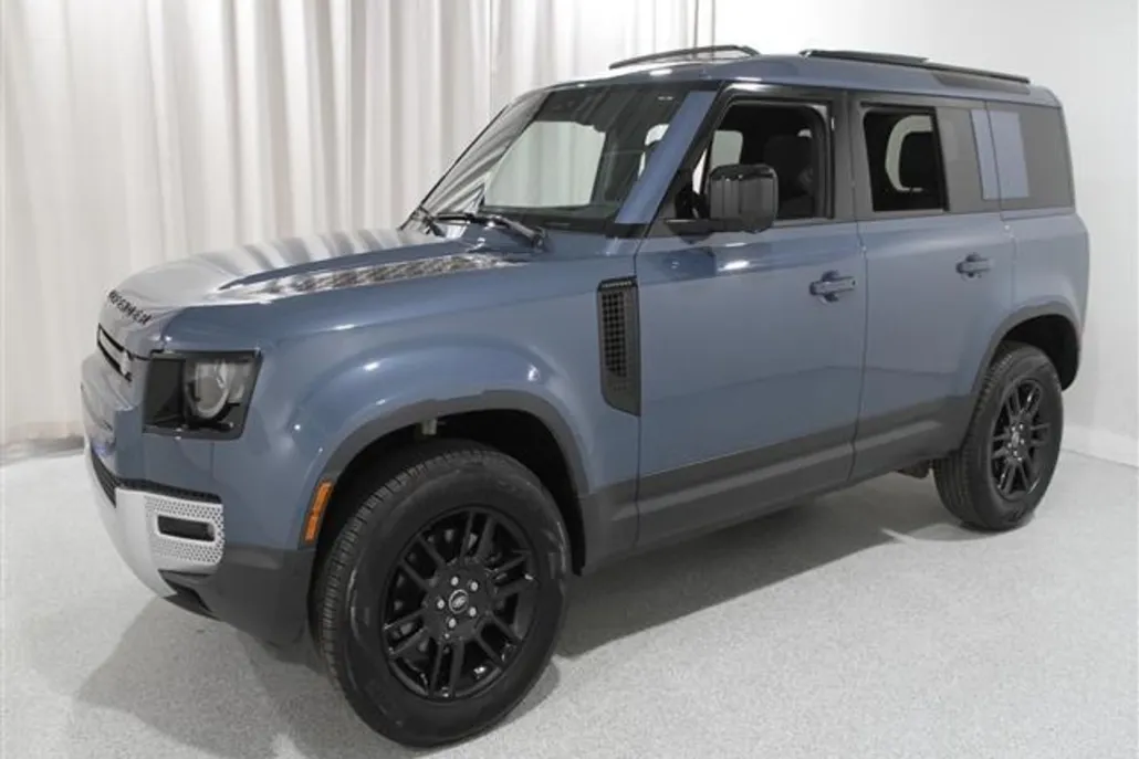 2025 Land Rover Defender 110 S photo 1