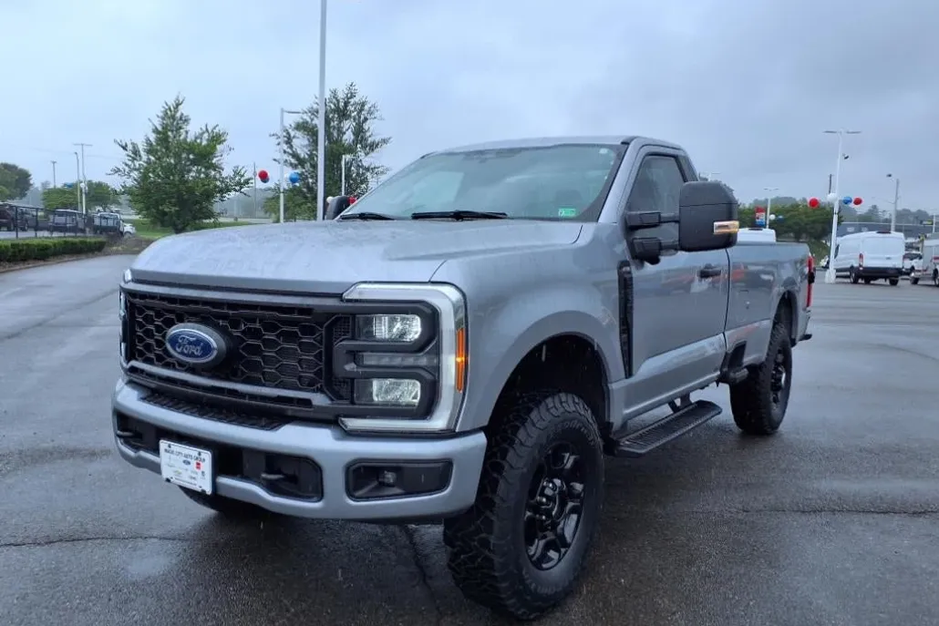 2023 Ford F-250 XL photo 1