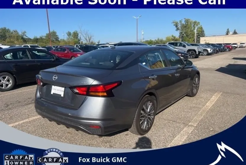 2023 Nissan Altima 2.5 SV photo 1