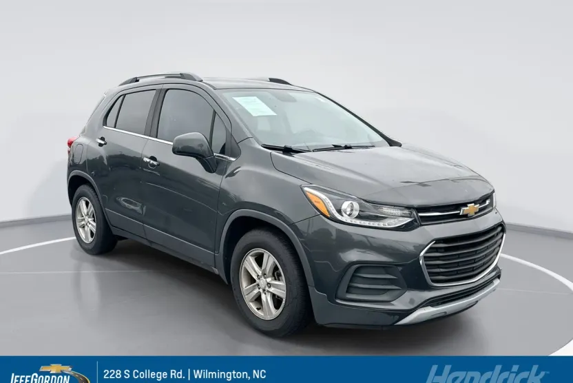 2020 Chevrolet Trax LT photo 1