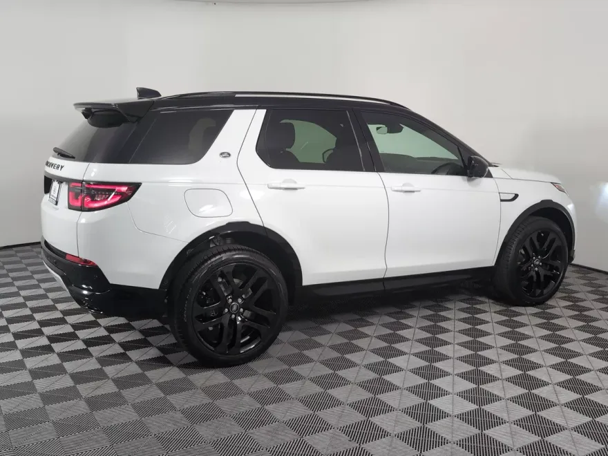 2025 Land Rover Discovery Sport Dynamic SE photo 1