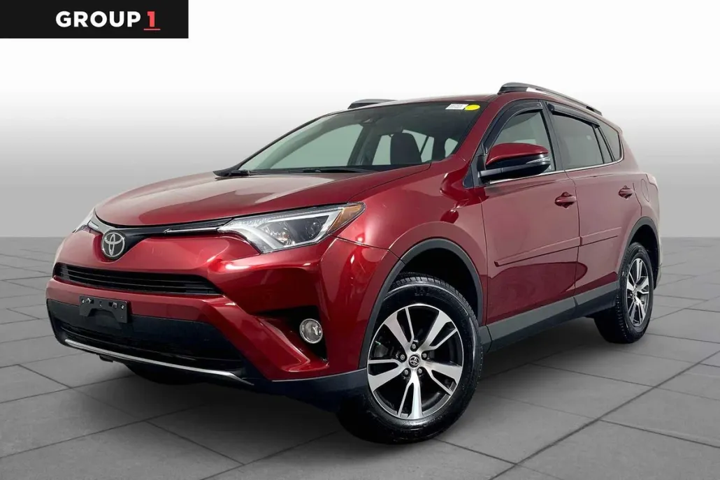 2018 Toyota RAV4 XLE photo 1