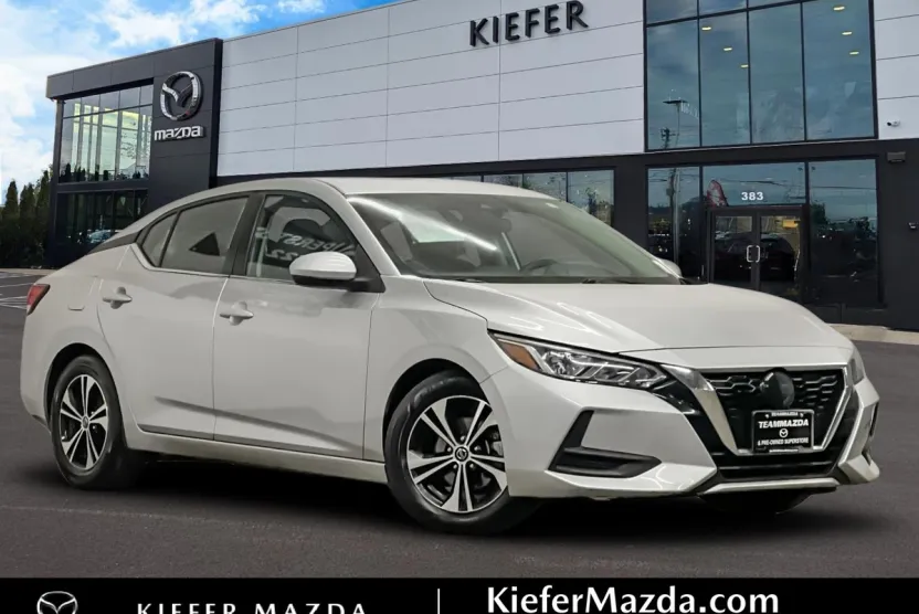 2022 Nissan Sentra SV photo 1