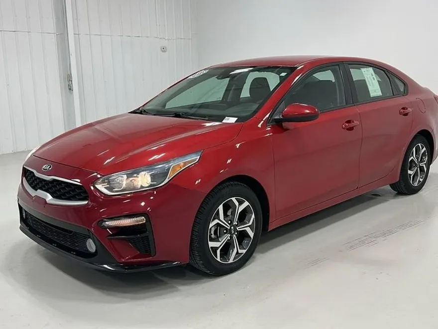 2021 Kia Forte LXS photo 1