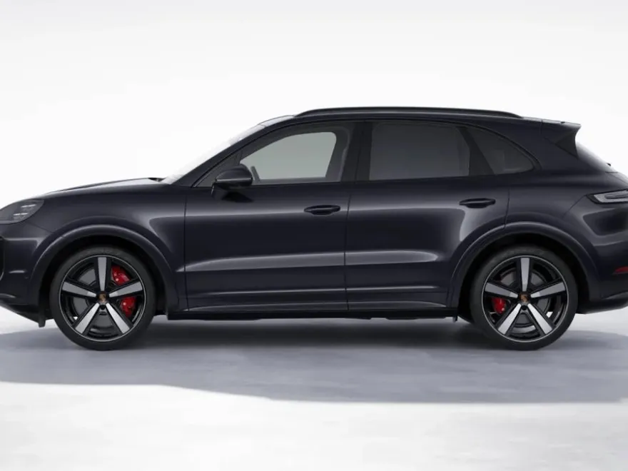 2025 Porsche Cayenne GTS photo 1