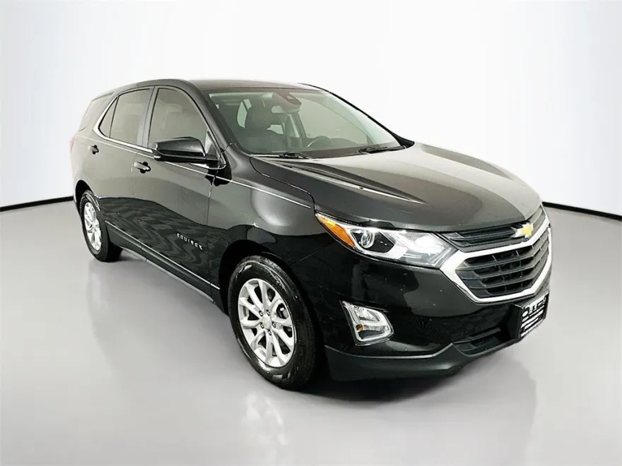 2021 Chevrolet Equinox LT photo 1