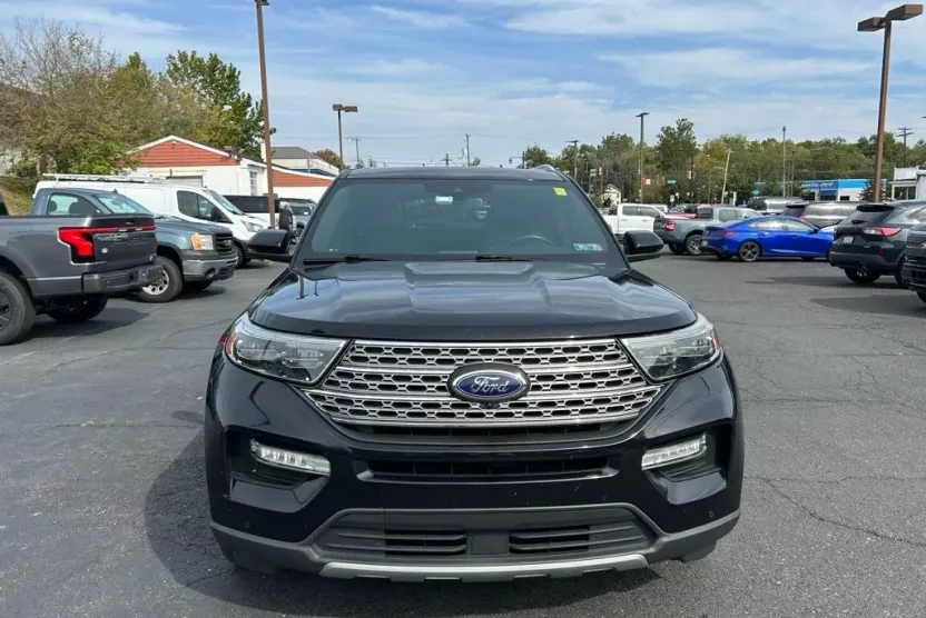 2020 Ford Explorer Limited photo 1