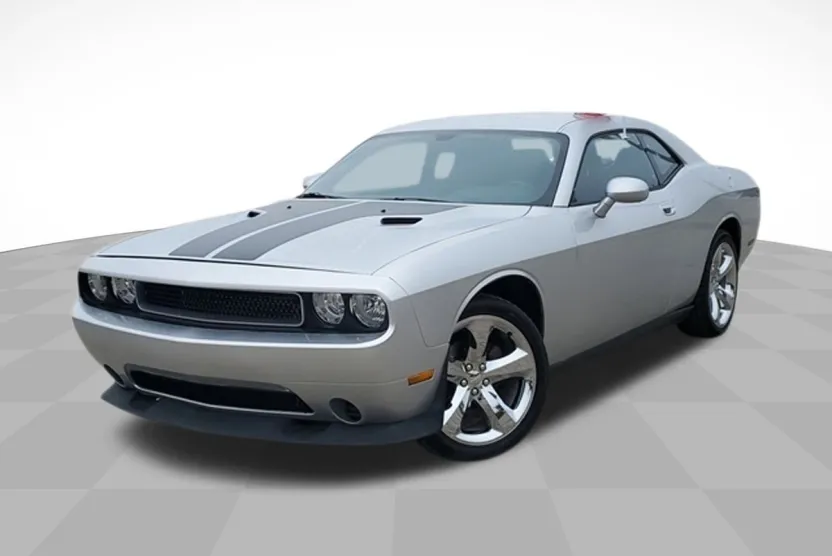 2009 Dodge Challenger SE photo 1