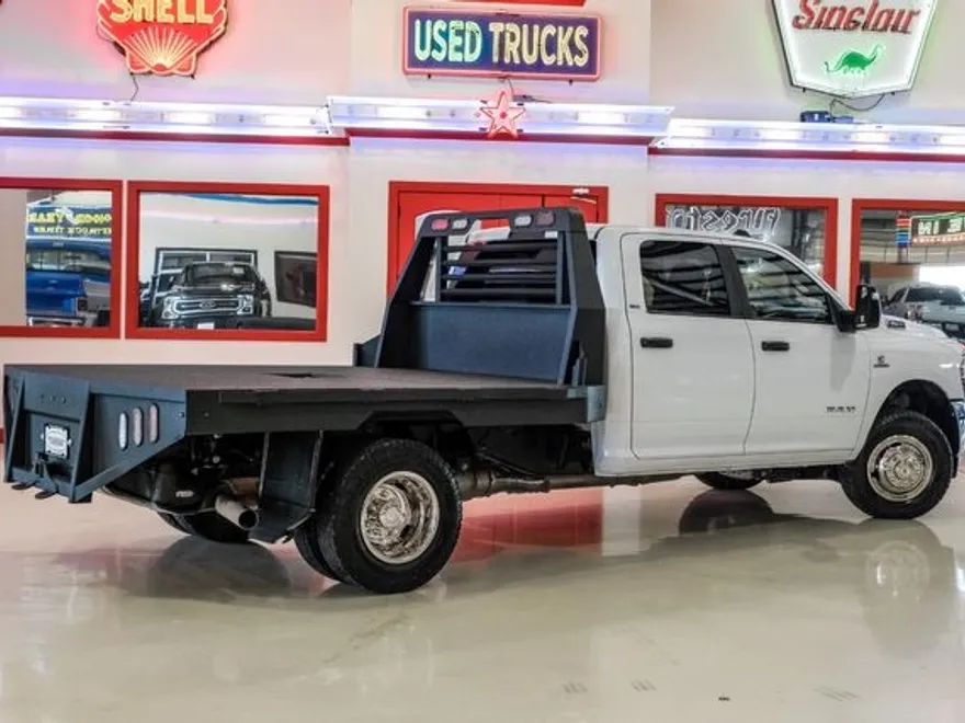 2024 Ram 3500 SLT photo 1